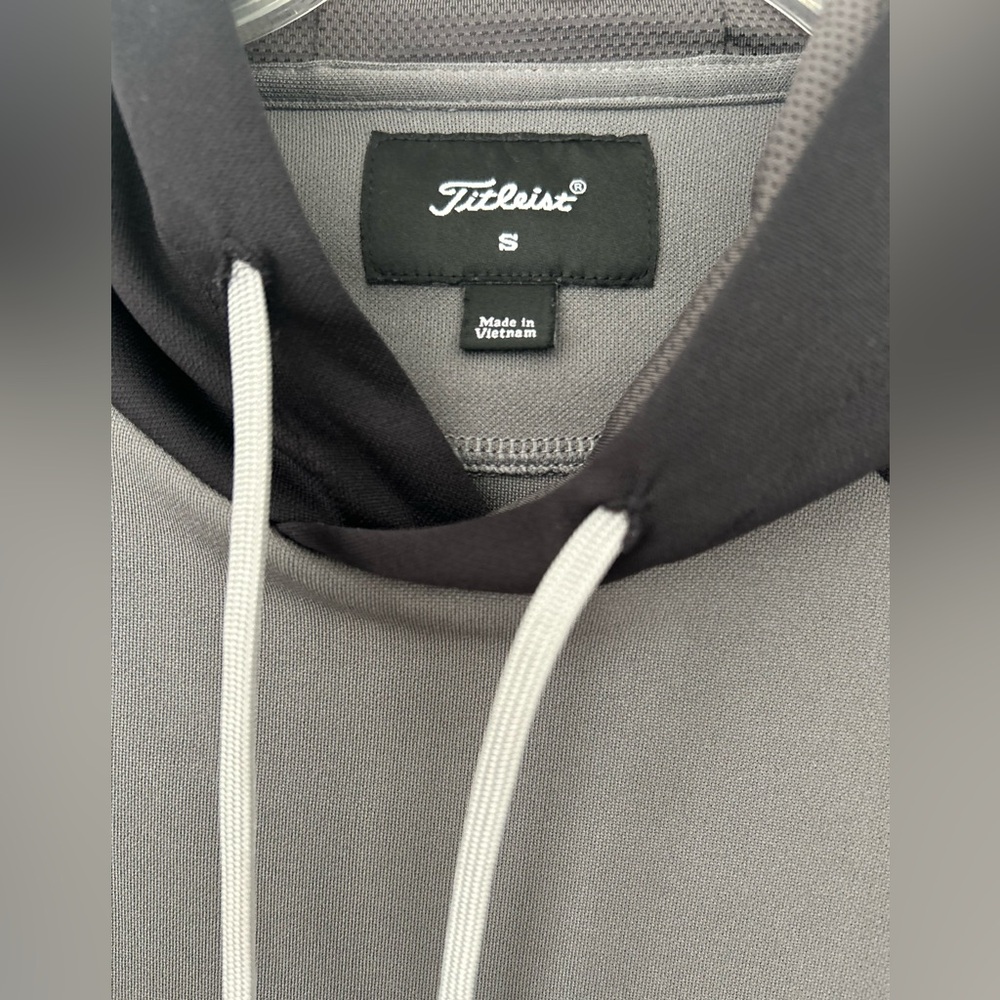 Titleist Black and Gray Pro V1 Hoodie - Picture 3 of 4